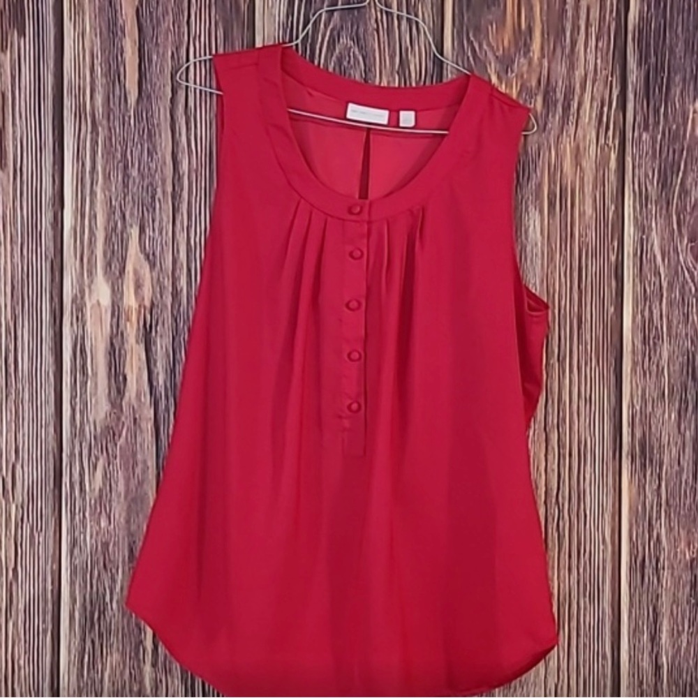 New York and company red top